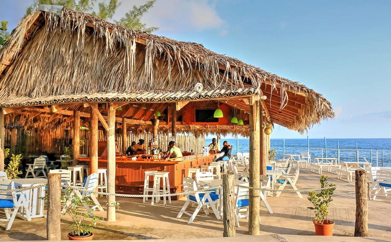The Westender Inn Negril Bagian luar foto